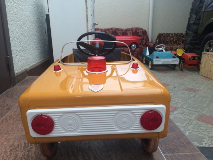Old Russian Pedal Cars Undergo Brilliant Restoration Old Russian Pedal Cars Undergo Brilliant Restoration