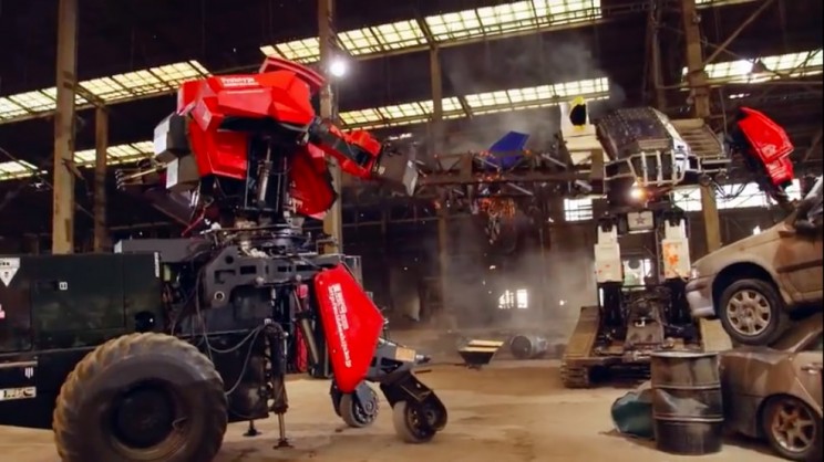 USA and Japan's First Giant Robot Battle Is No Kids' Play! USA and Japan's First Giant Robot Battle Is No Kids' Play!