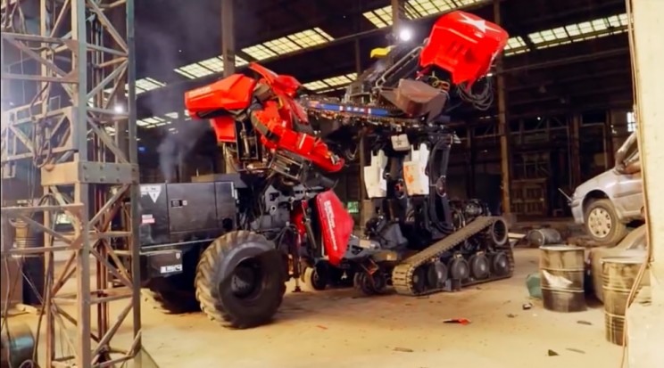 USA and Japan's First Giant Robot Battle Is No Kids' Play! USA and Japan's First Giant Robot Battle Is No Kids' Play!