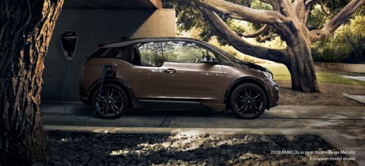 You'll move silently and efficiently through the city in BMW's 2019 all electric i3