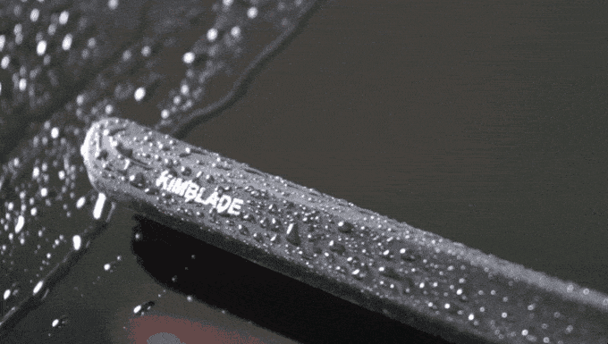 The Average Windscreen Wiper Has Been Redesigned and It's Game-Changing The Average Windscreen Wiper Has Been Redesigned and It's Game-Changing