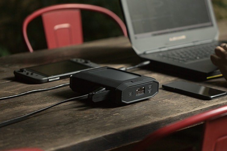 This Portable Power Source Provides Identical Power to What You Get From a Wall Socket This Portable Power Source Provides Identical Power to What You Get From a Wall Socket