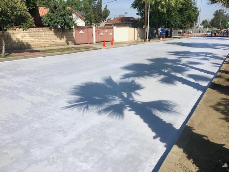 Los Angeles Is Coating Its Streets With A Special Gray Paint to Beat Urban Heat Los Angeles Is Coating Its Streets With A Special Gray Paint to Beat Urban Heat