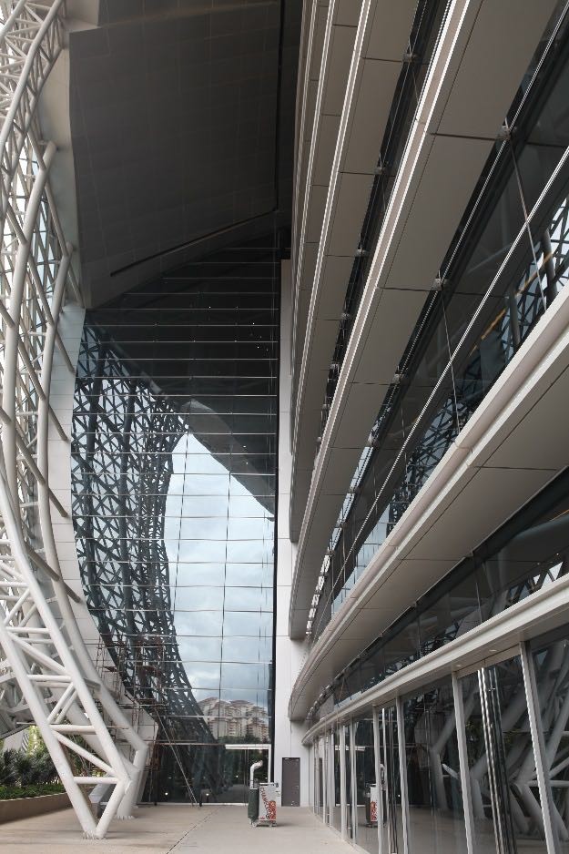 The Engineering Behind Cleaning an Architectural Icon The Engineering Behind Cleaning an Architectural Icon