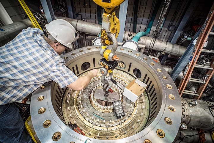 scientists-set-incredible-new-record-for-world-s-strongest-resistive-magnet