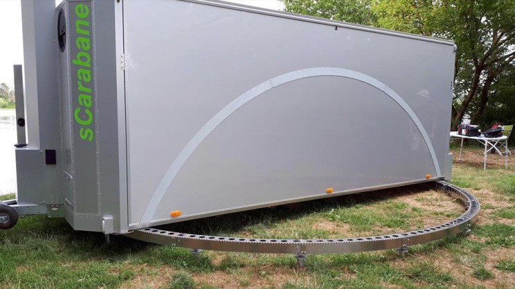 This Super Caravan is Powered by the Sun and Wind This Super Caravan is Powered by the Sun and Wind