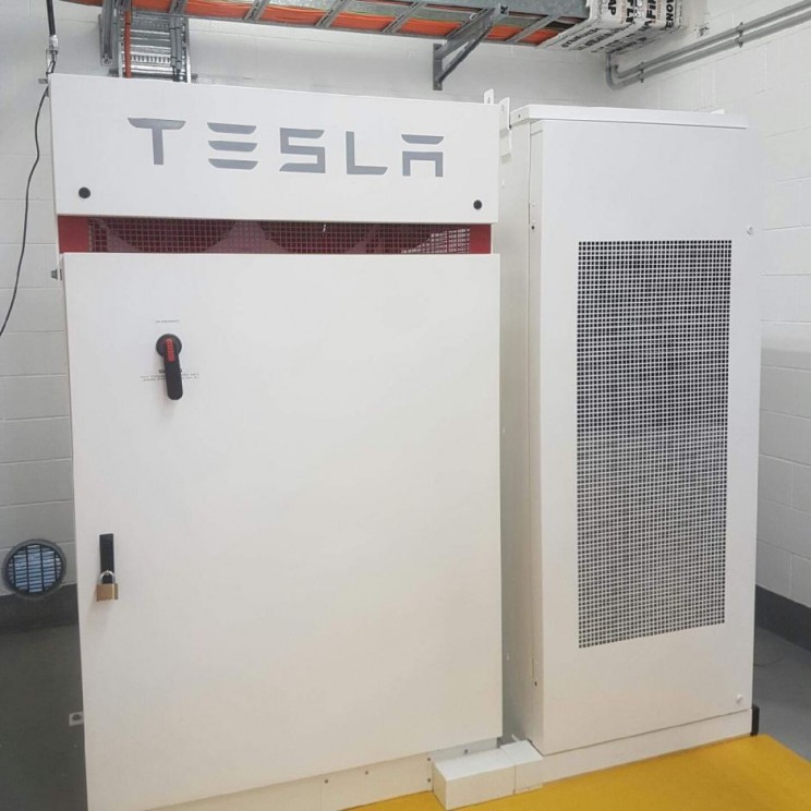 One Tesla Powerpack Just Saved This Australian Town $1.5 Million One Tesla Powerpack Just Saved This Australian Town $1.5 Million