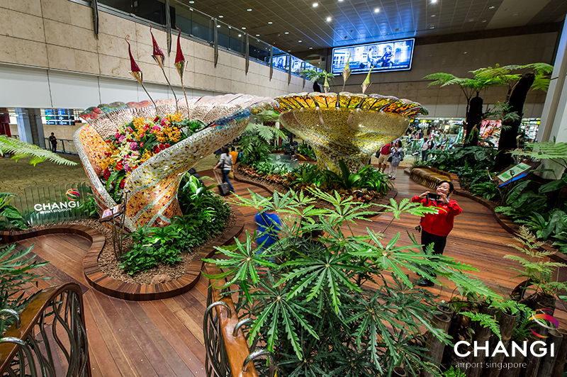 Terminal 2 - Transit - Enchanted Garden