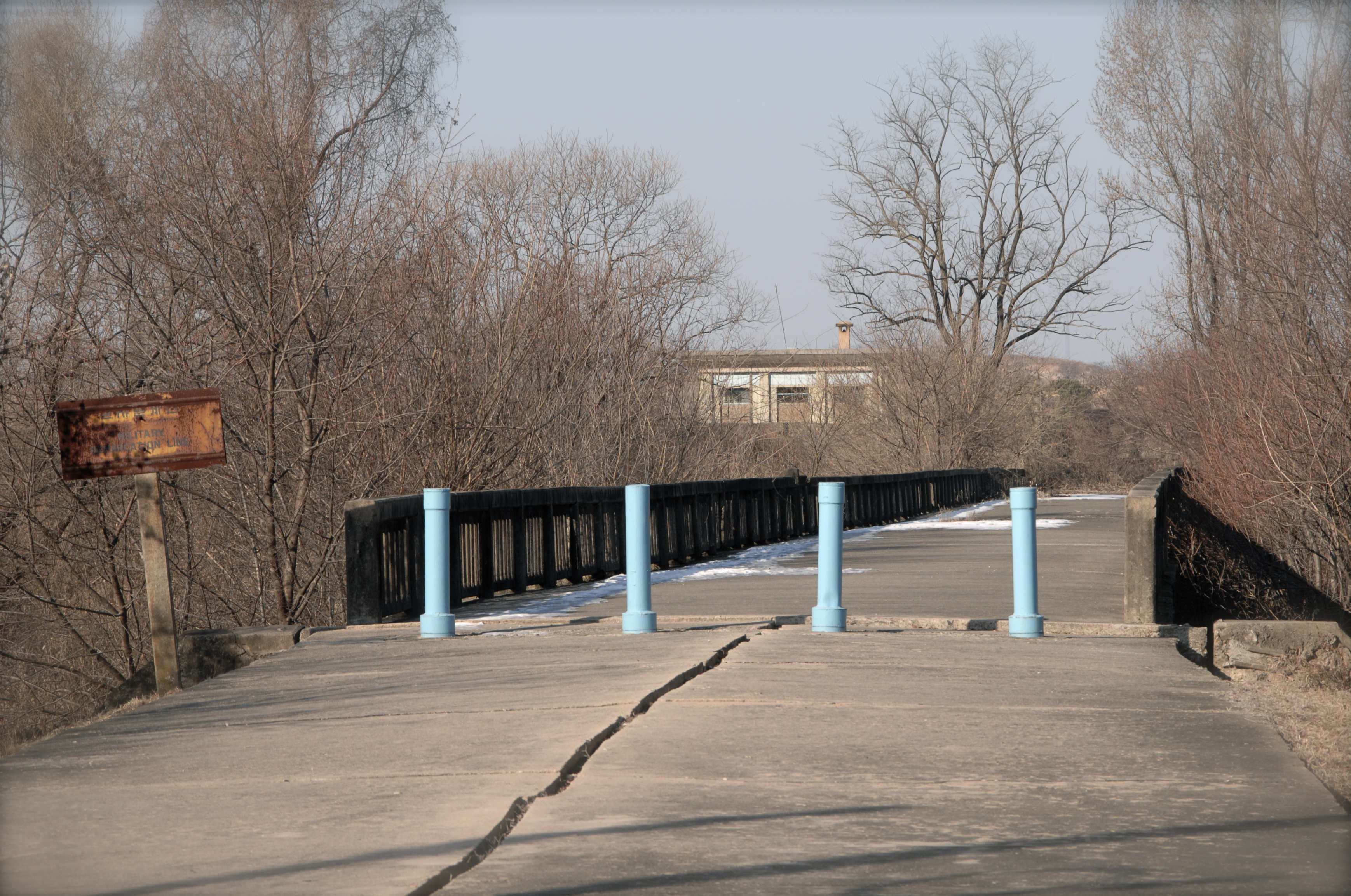 10 Coolest Bridges That Cross Borders 10 Coolest Bridges That Cross Borders