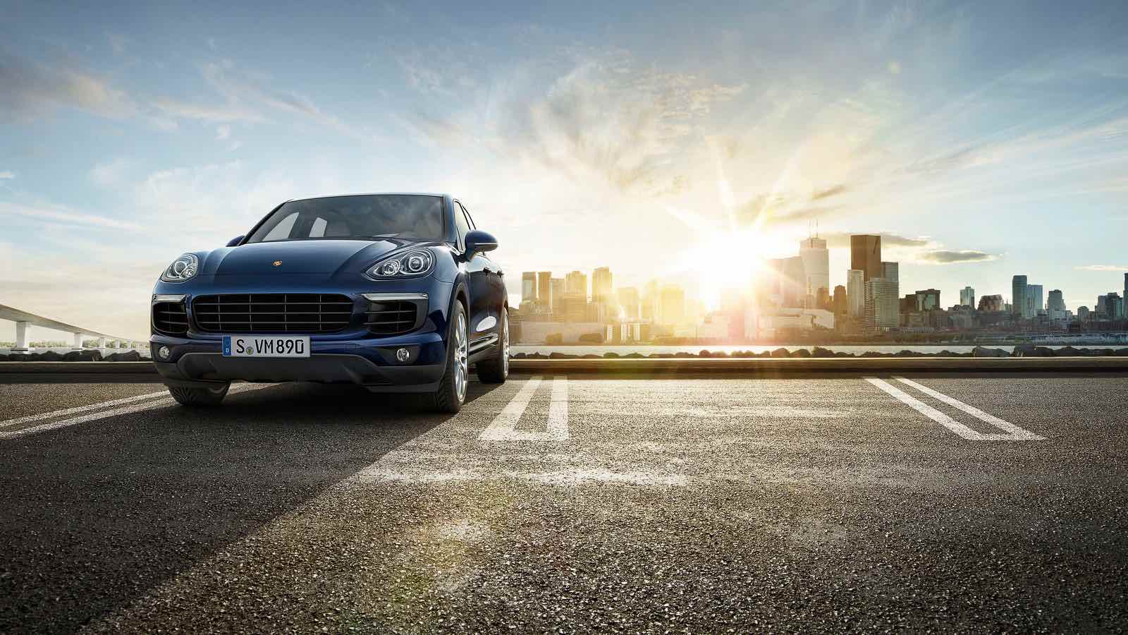 Porsche Cayenne Breaks New Record for Towing World's Largest Passenger