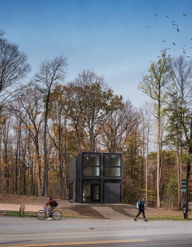 This $200K University Building Is Made of 4 Recycled Shipping Containers This $200K University Building Is Made of 4 Recycled Shipping Containers