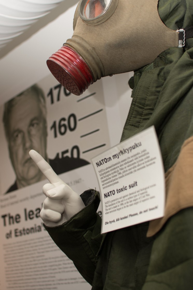 NATO toxic suit ©Emiliano Verrocchio