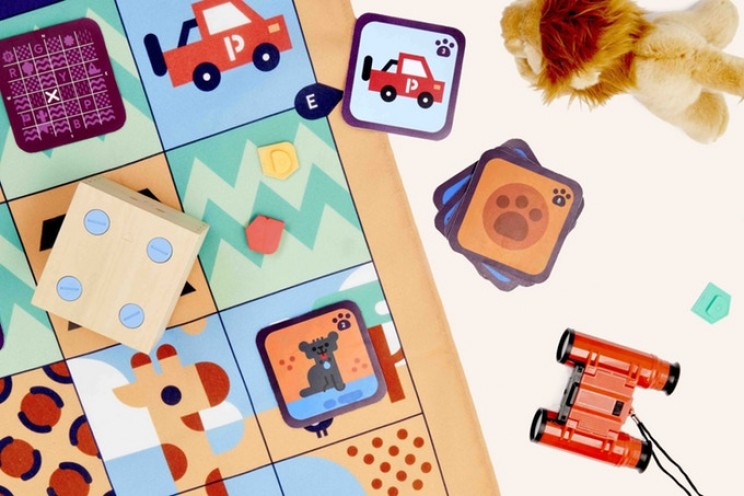 This Interactive Wooden Toy Teaches Kids Coding Without the Use of Screens This Interactive Wooden Toy Teaches Kids Coding Without the Use of Screens