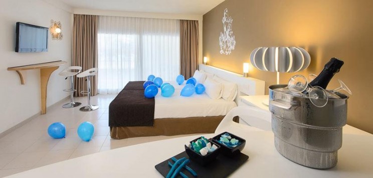The World's First Twitter Hotel