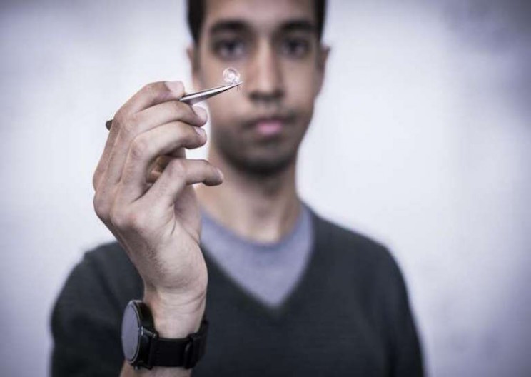 Interscatter Device Allows Contact Lenses to Communicate Through Wifi