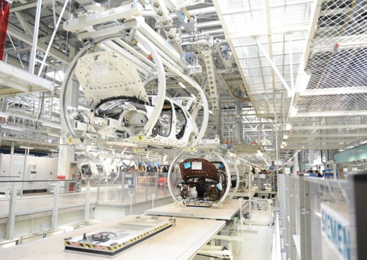 German Lawmakers Vote to Kill Internal Combustion Engines