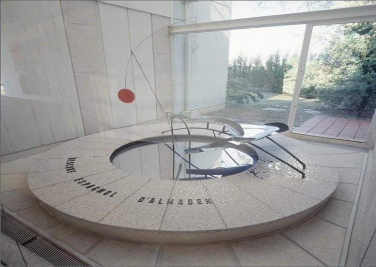 This Fountain by the Famous American Sculptor Spews Mercury Instead of Water
