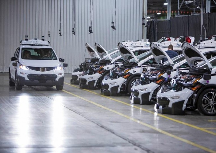 General Motors Becomes the First Automaker to Mass Produce Self-Driving Cars