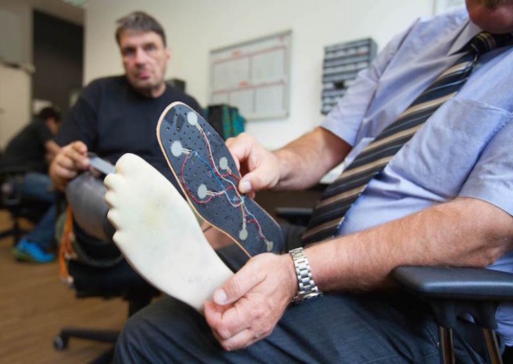 This Prosthetic Leg Enables Amputees Feel the Ground They Walk On