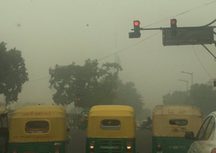 These Smoggy Photos Capture Delhi's Pollution Disaster