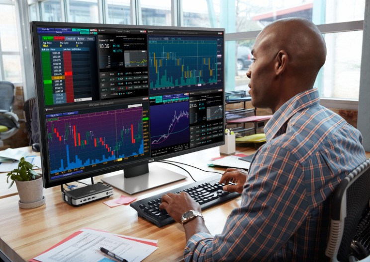 Dell Unveils Mammoth Desktop Monitor That Displays 4 Panels