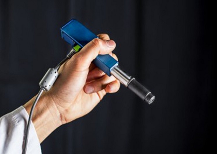 A new pen-like microscope can be used to detect cancer on a whole new level