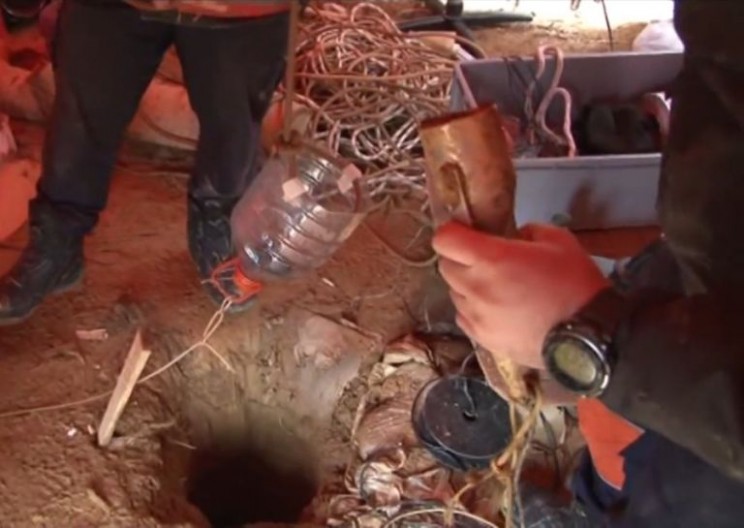 Puppy Stuck in Well Gets Rescued With Homemade Pneumatic Pump