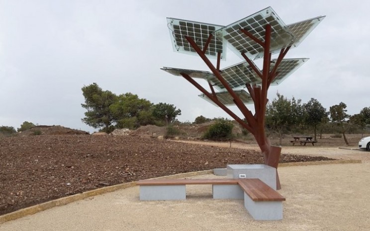 Electricity grows on trees in Israel thanks to the eTree
