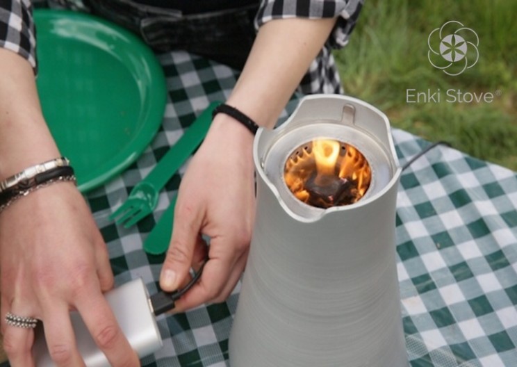 Revolutionary Stove Allows You to Cook with Any Biomass