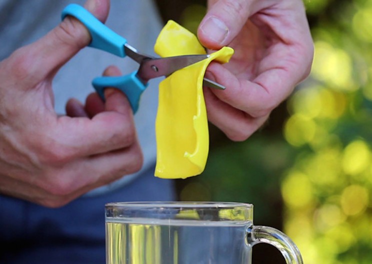 Reusable Pocket-sized Bioplastic Cards Can Fix Anything
