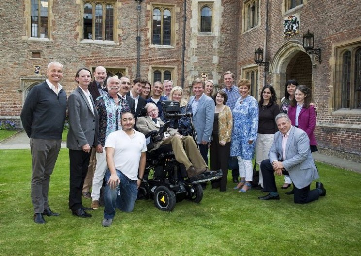 Stephen Hawking Reveals He Will Travel to Space on Virgin Galactic