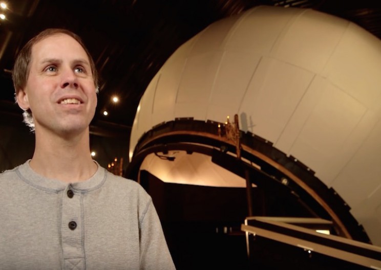 Man Builds the World's Largest Rolling, Mechanical Planetarium in His Backyard
