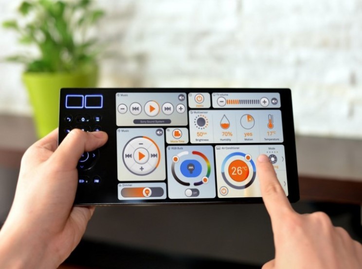 Oomi home system makes your home smarter without a smartphone