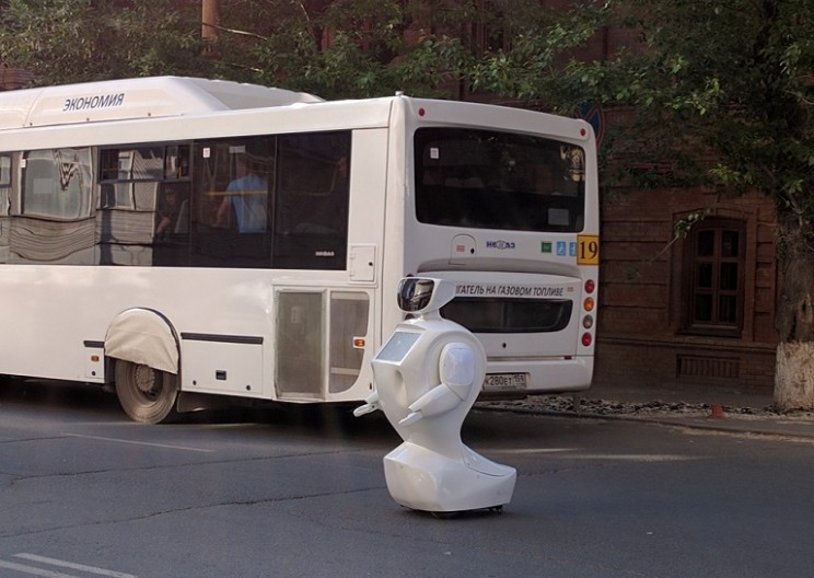 Meanwhile in Russia: Self-learning Robot Escapes for 45 Minutes