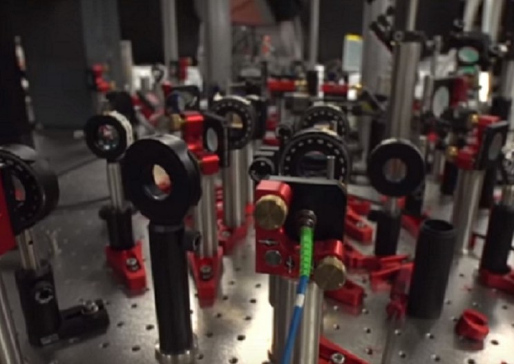 Stopping Light In Its Tracks Brings Quantum Computing Closer