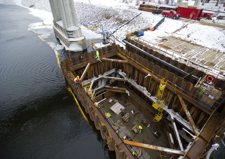 Giant Cofferdams Allow for Construction Underwater