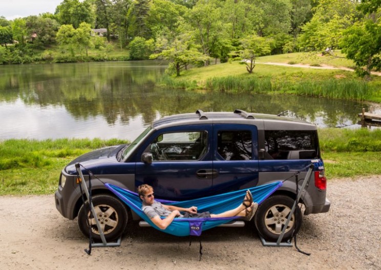 Have Car, Will Hammock: New Hammock Stand Doesn't Use Trees