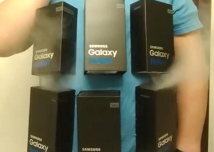This Year's Hottest Halloween Costume is Smoking Galaxy Note7