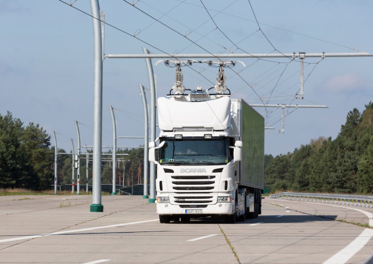 Siemens Wants to Power Electric Trucks with Overhead Lines