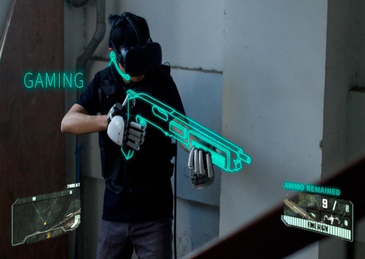 New Exoskeleton Allows You to Feel Inside VR