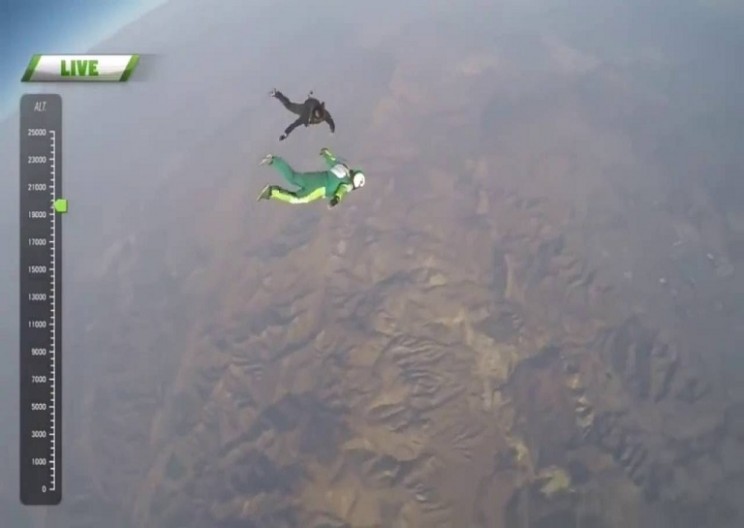 The Worlds most Incredible Skydive- Without a parachute!