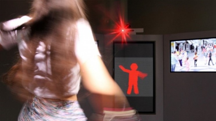 Could this dancing traffic light help to improve safety?