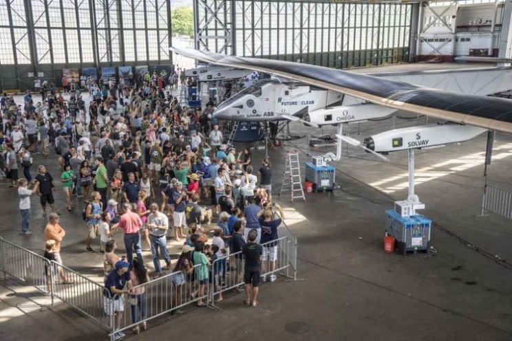 Solar Impulse stranded in Hawaii for time being