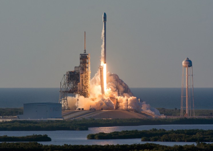 SpaceX Loses a Falcon 9 Rocket for the Sake of a Massive Satellite
