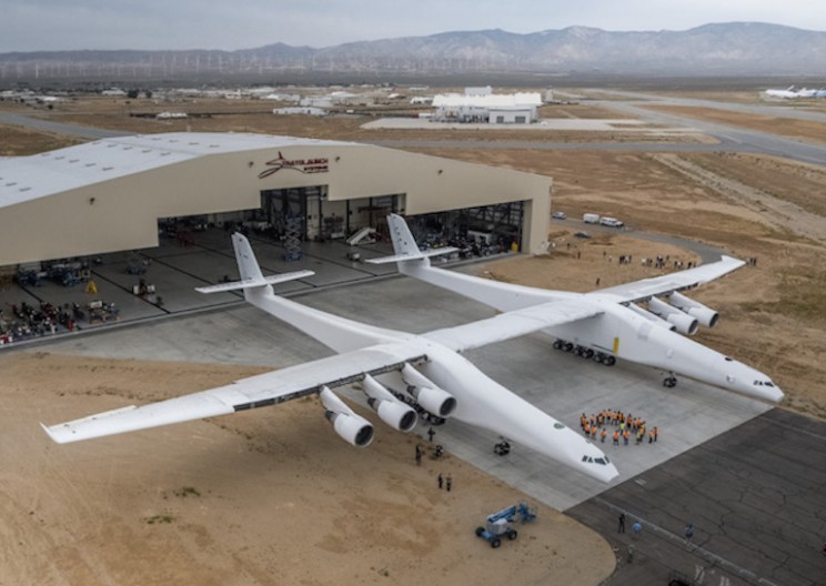 Stratolaunch: The Rocket-Launching Aircraft Longer Than a Football Field Unveiled!