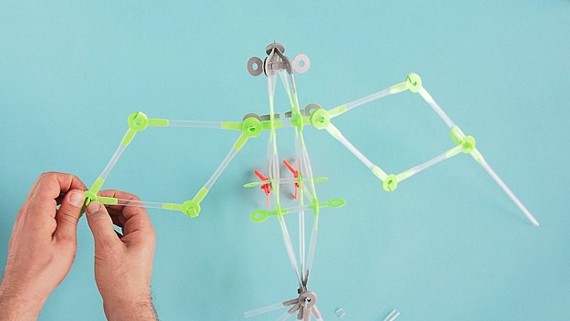 Construction kit for kids promotes innovation using household waste