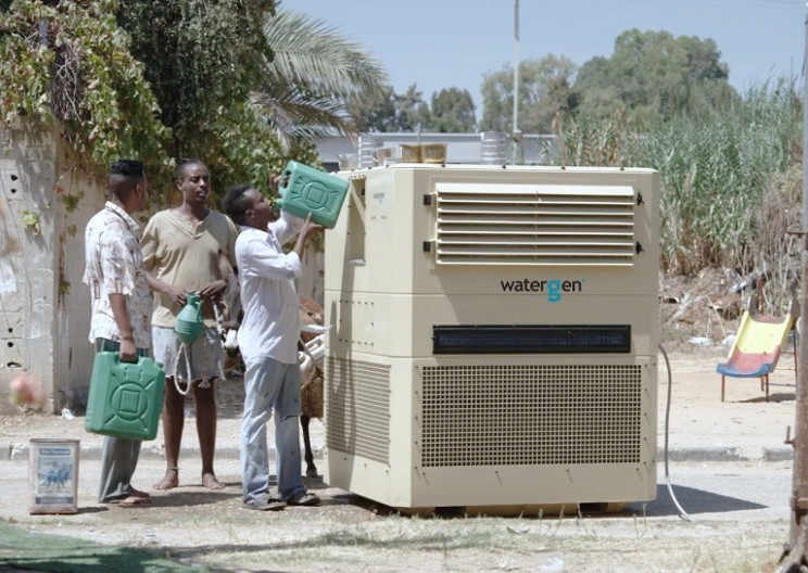 This Machine Produces Drinking Water From Thin Air