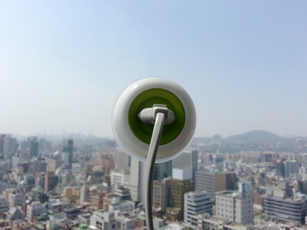 Window Socket to Charge for Your Mobile Device