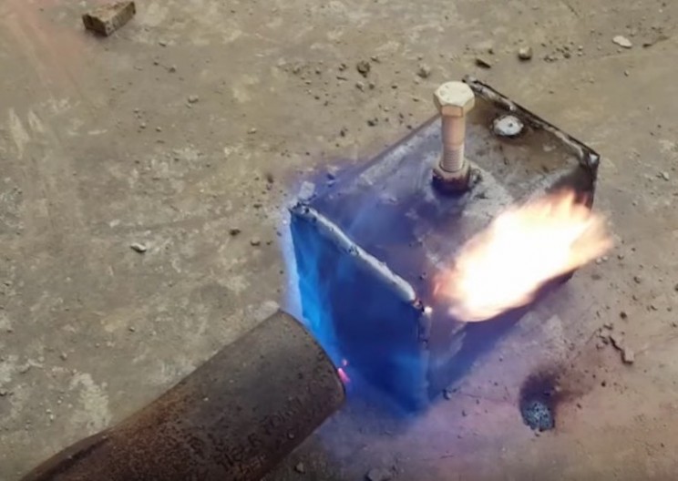 Turning White Bread into Heat Resistant Carbon Foam
