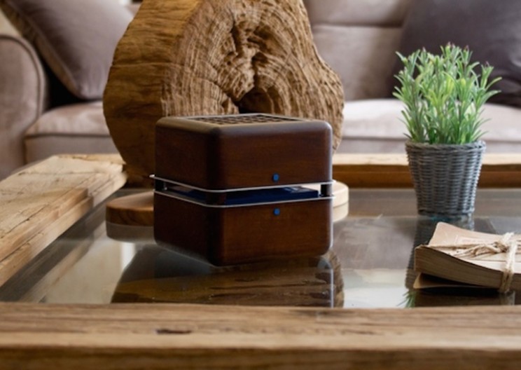 Eco-friendly Wooden Cube will Cool Your Room Using Only Ice